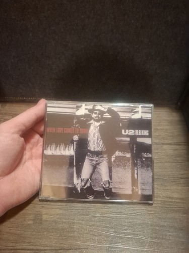 When love comes - love, town